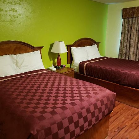 La Hacienda Inn 阿蒂西亚 外观 照片
