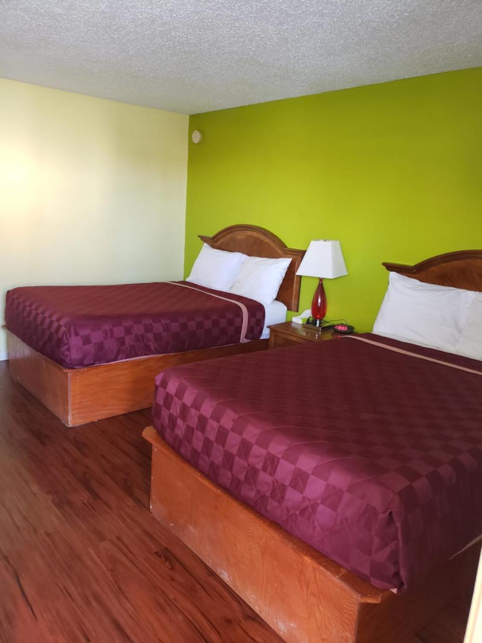 La Hacienda Inn 阿蒂西亚 外观 照片